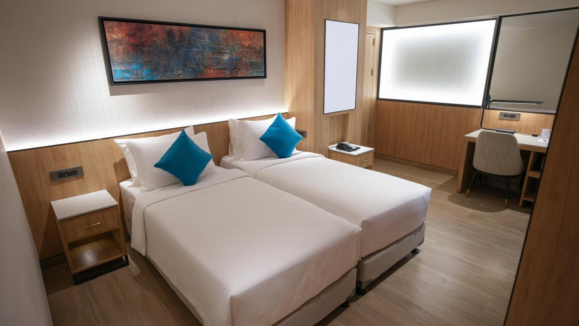 Transit By Encalm - Nap And Shower Shamshabad Extérieur photo